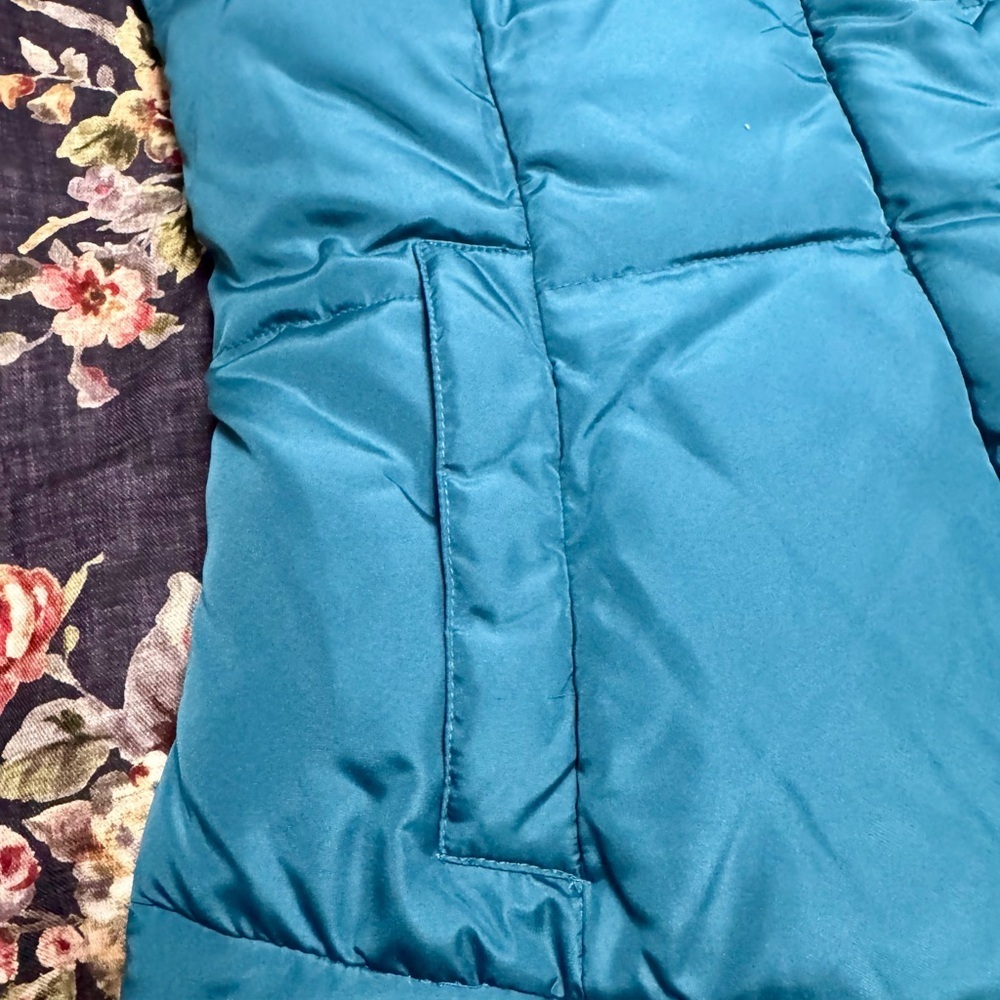 Charter Club Women's Teal Puffer Vest - Picture 7 of 10